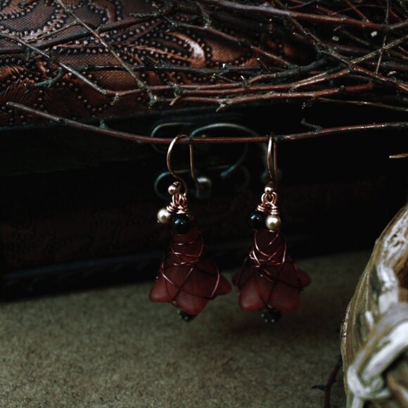 Copper Wire Red Christmas Holiday Earrings - Picture 4 of 5